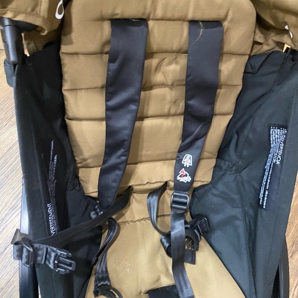 Babyzen Yoyo 2 Stroller & 6+ Color Pack Bundle Black w/ Toffee Floor Sample. - Picture 13 of 13